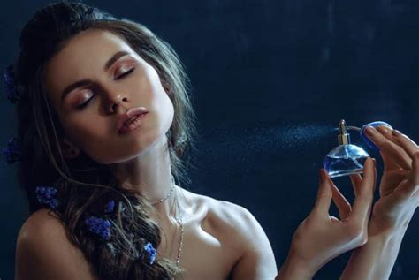 perfume que seduz|Os 10 melhores perfumes com almíscar para seduzir.